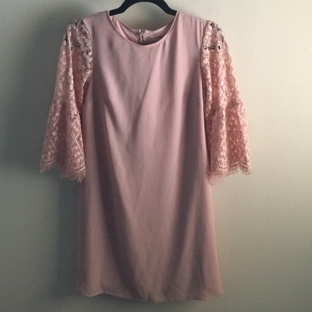 Gorgeous XS pink lace dress